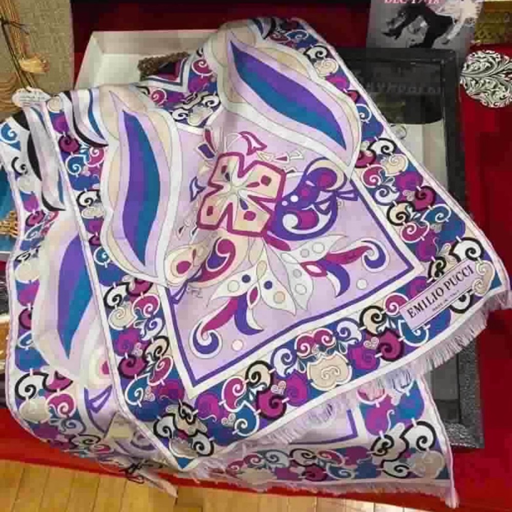 Authentic Emilio Pucci scarf never used